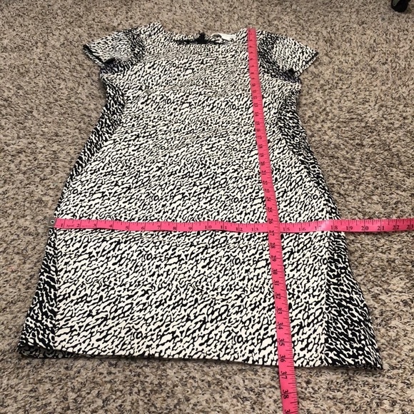 Diane Von Furstenberg Dress Size 10 Black Off White Two Tone Print Sheath - Picture 11 of 11